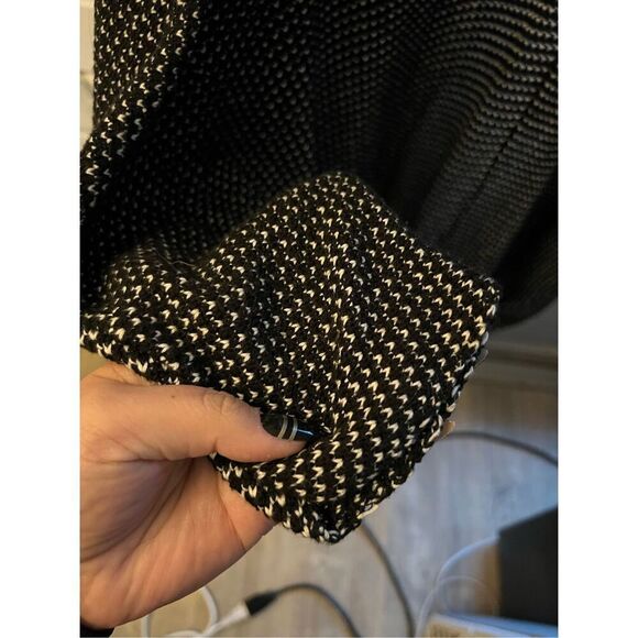 Express Women’s Black & White Long Bat Wing Cardigan Size XS/S - Picture 4 of 8